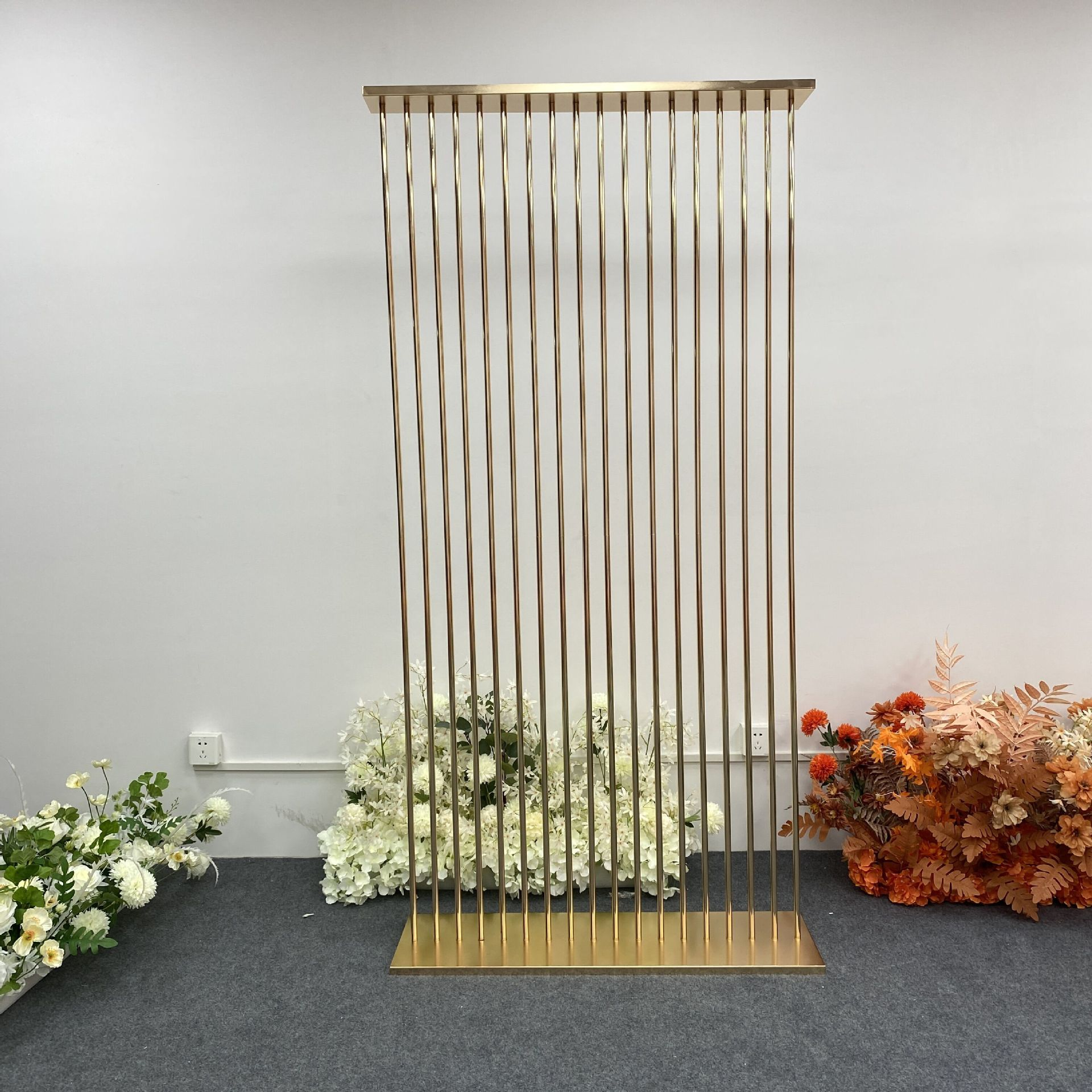 Shiny Gold Metal Frame Flower  - Dessert Table Backdrop 리뷰 및 가격