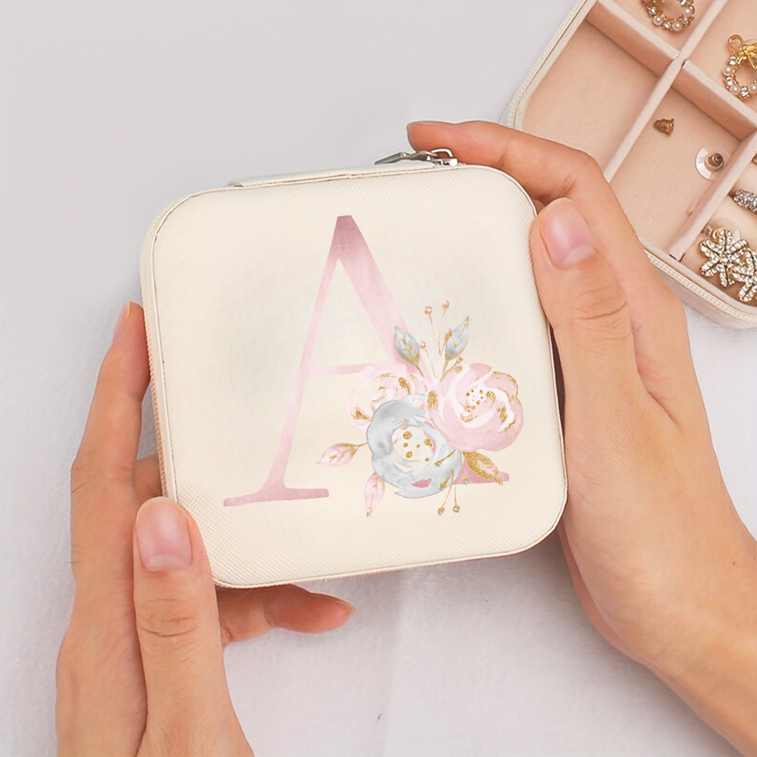 A-Z Alphabet Print Beige Trave - Event Z 리뷰 및 가격